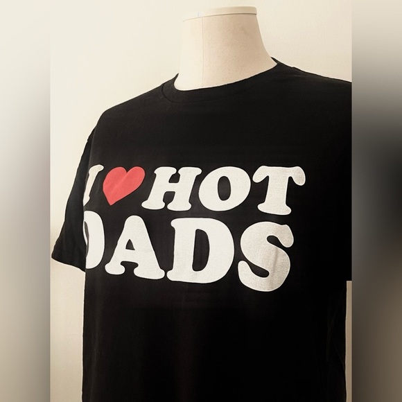 Delta Pro Weight | I Love Hot Dads Women’s Black Tee T-Shirt | Size M - Picture 4 of 7